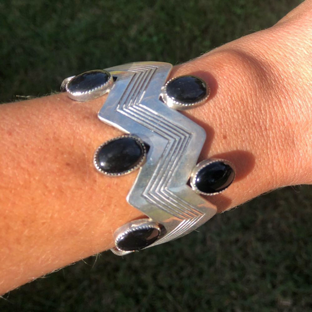 Vintage Navtive American sterling cuff